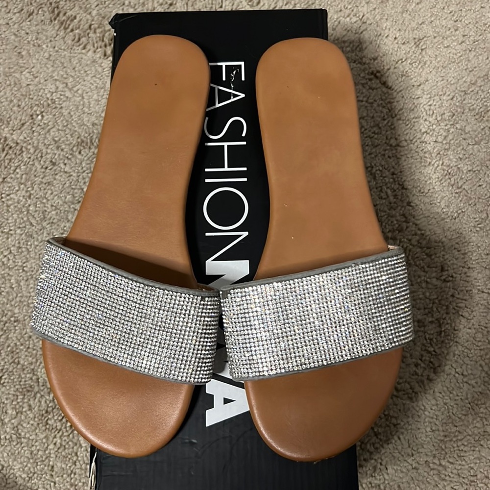 Fashion Nova Rhinestone Sandals Sz 8